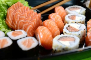 Exercise Caution When Eating Sushi During Pregnancy 2