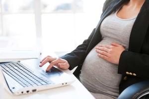 Work and Pregnancy: How to Tell Your Boss That You're Expecting
