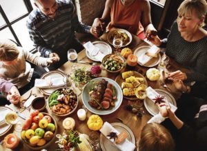 A Pregnancy Guide to Safe Holiday Eating