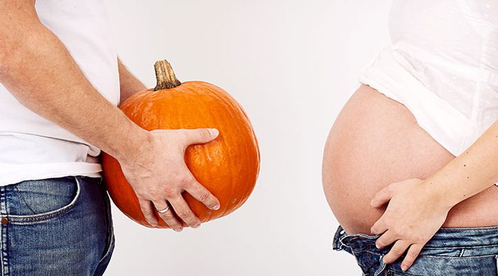 Cute Halloween-Themed Pregnancy Announcement Ideas  1