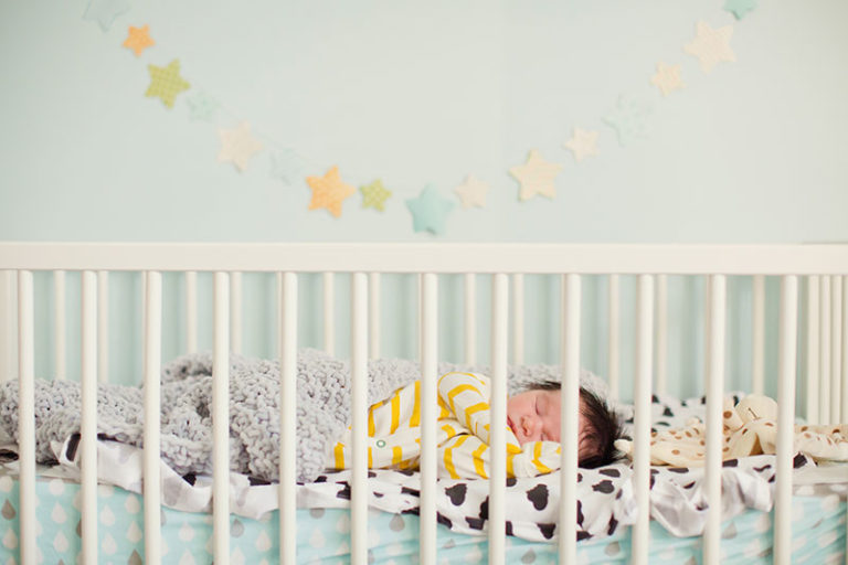 A New Parents Guide to Buying a Baby Crib