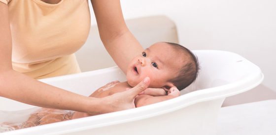 A New Parent’s Guide to Buying a Bathing Tub  11