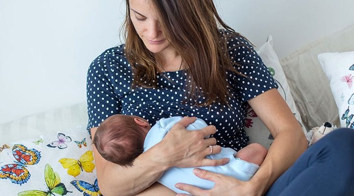 How to Breastfeed your Baby for the First Year 3