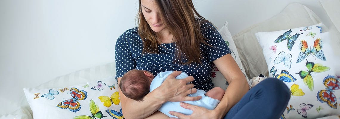 How to Breastfeed your Baby for the First Year 3