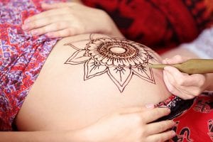 A Pregnancy Guide to Safe Body Art 2