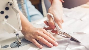 How to Extend Your Clothes During Pregnancy 3