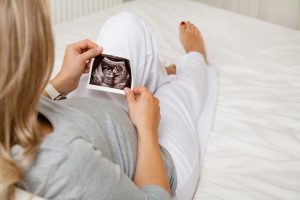 IVF vs Natural Pregnancy, Is There a Difference?