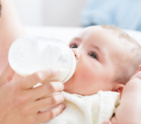 Helpful Bottle-Feeding Positions and Tips for New Parents