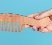 How a Comb May Help Relieve Labor Pain