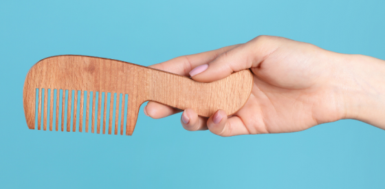 How a Comb May Help Relieve Labor Pain